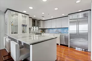 180 E Pearson St, Chicago, IL 60611 - Photo 17