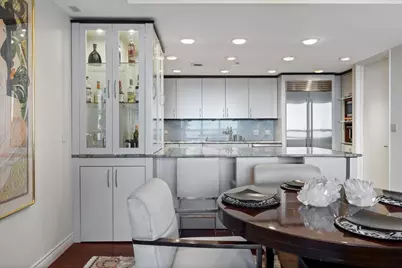 180 E Pearson Street #4002, Chicago, IL 60611 - Photo 15