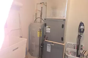 105 S Clermont St, Bowen, IL 62316 - Photo 11