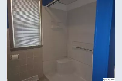 105 S Clermont St, Bowen, IL 62316 - Photo 13