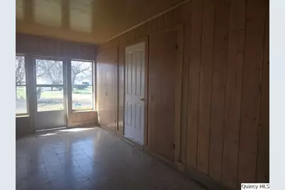 105 S Clermont St, Bowen, IL 62316 - Photo 19