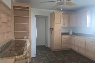 105 S Clermont St, Bowen, IL 62316 - Photo 7