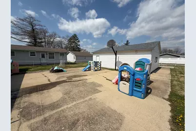 1444 E 4th Street, Centralia, IL 62801 - Photo 11