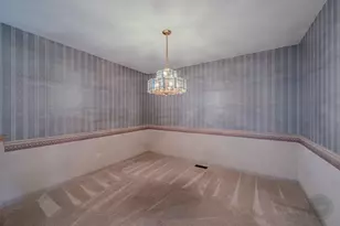 8444 Sandalwood Ct, Darien, IL 60561 - Photo 17