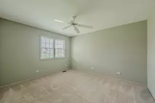 8444 Sandalwood Ct, Darien, IL 60561 - Photo 23