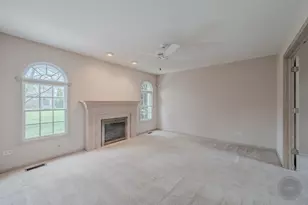 8444 Sandalwood Ct, Darien, IL 60561 - Photo 9