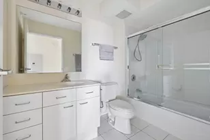 1720 Maple St, Evanston, IL 60201 - Photo 11