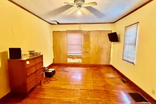 800 W McCord St, Centralia, IL 62801 - Photo 9