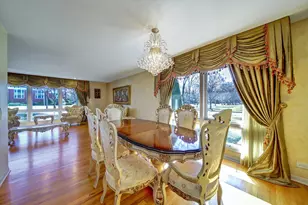 5000 Pratt Ave, Skokie, IL 60077 - Photo 9