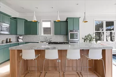 2131 W Melrose Street, Chicago, IL 60618 - Photo 7