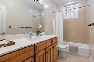 2131 W Melrose St, Chicago, IL 60618 - Photo 23