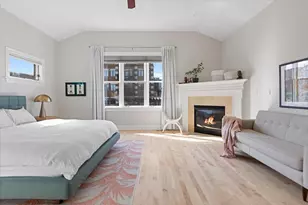 2131 W Melrose St, Chicago, IL 60618 - Photo 13