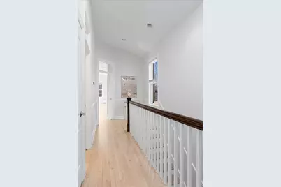 2131 W Melrose Street, Chicago, IL 60618 - Photo 11