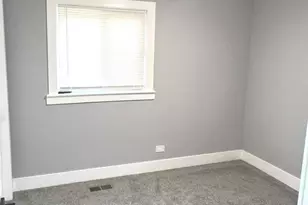 9339 S Burnside Ave, Chicago, IL 60619 - Photo 15
