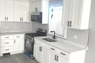 9339 S Burnside Ave, Chicago, IL 60619 - Photo 11