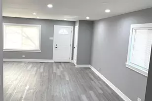 9339 S Burnside Ave, Chicago, IL 60619 - Photo 7
