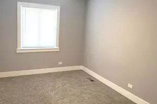 9339 S Burnside Ave, Chicago, IL 60619 - Photo 15