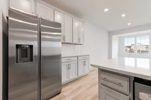 672 Switchgrass Wy, Bolingbrook, IL 60490 - Photo 3