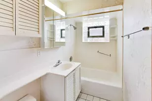 5731 S Newland Ave, Chicago, IL 60638 - Photo 17