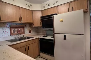 8210 Elmwood Ave, Skokie, IL 60077 - Photo 5