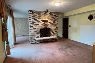 8210 Elmwood Ave, Skokie, IL 60077 - Photo 7