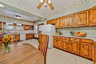 5381 N Lynch Ave, Chicago, IL 60630 - Photo 3