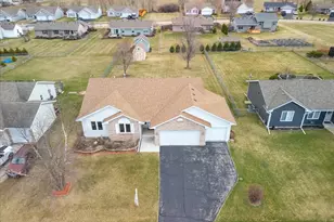 225 Sundance Trail, Capron, IL 61012 - Photo 37