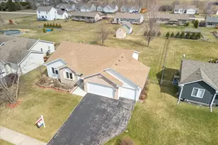 225 Sundance Trail, Capron, IL 61012 - Photo 27