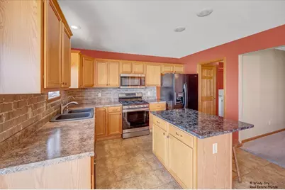 225 Sundance Trail, Capron, IL 61012 - Photo 7