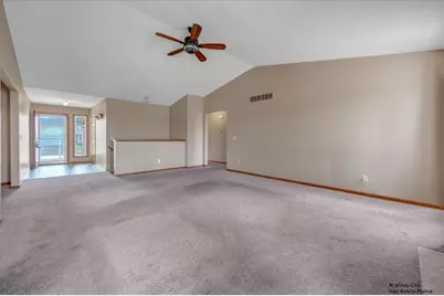 225 Sundance Trail, Capron, IL 61012 - Photo 5