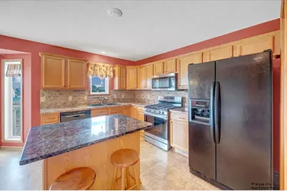 225 Sundance Trail, Capron, IL 61012 - Photo 9