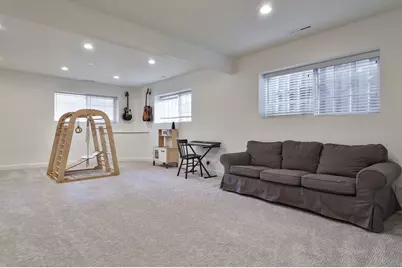 1825 N Wilmot Avenue, Chicago, IL 60647 - Photo 17