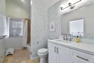 1825 N Wilmot Ave, Chicago, IL 60647 - Photo 15