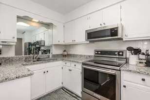 4225 Saratoga Ave, Downers Grove, IL 60515 - Photo 9