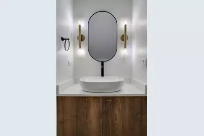 1528 N Elk Grove Avenue #1, Chicago, IL 60622 - Photo 15