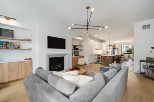 1528 N Elk Grove Ave, Chicago, IL 60622 - Photo 13