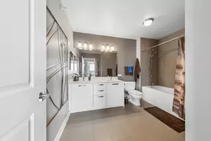 225 N Columbus Dr, Chicago, IL 60601 - Photo 7