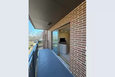 1000 Deerfield Road #304, Highland Park, IL 60035 - Photo 9