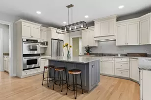 39W553 Sheldon Ln, Geneva, IL 60134 - Photo 7