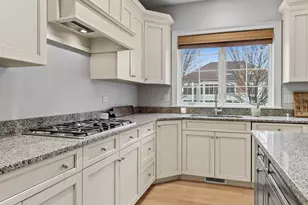 39W553 Sheldon Ln, Geneva, IL 60134 - Photo 9