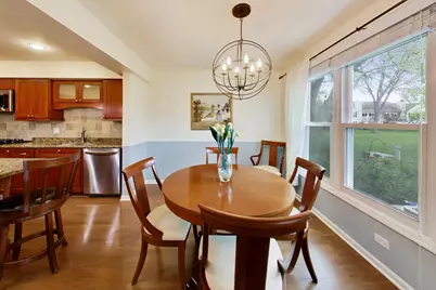 684 Regent Lane, Prospect Heights, IL 60070 - Photo 9