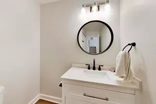 684 Regent Ln, Prospect Heights, IL 60070 - Photo 17