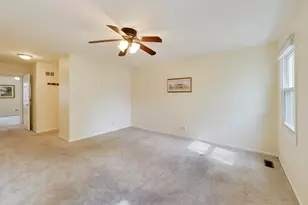 684 Regent Ln, Prospect Heights, IL 60070 - Photo 27