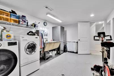 7246 W Fitch Avenue, Chicago, IL 60631 - Photo 25