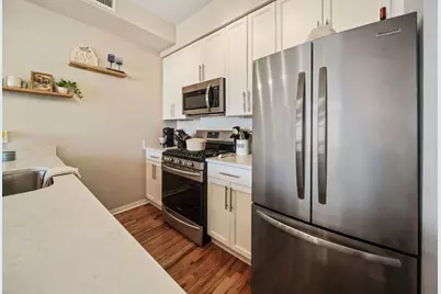 974 W 35th Place #510, Chicago, IL 60609 - Photo 7