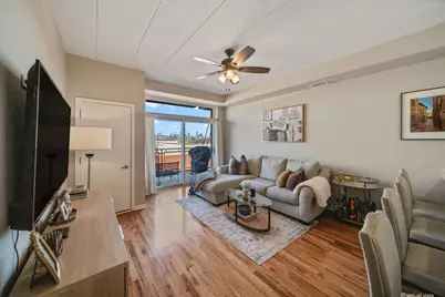 974 W 35th Place #510, Chicago, IL 60609 - Photo 3