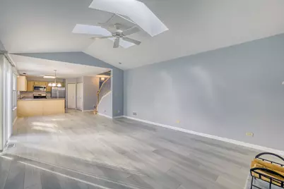 [Address not provided], Gurnee, IL 60031 - Photo 17