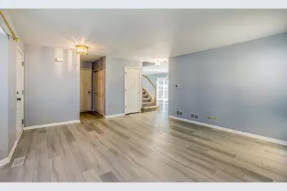 [Address not provided], Gurnee, IL 60031 - Photo 19