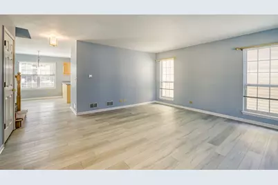 [Address not provided], Gurnee, IL 60031 - Photo 9