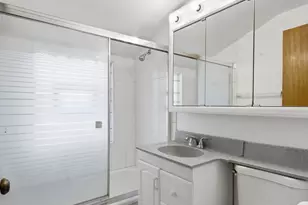 1946 Portsmouth Ave, Westchester, IL 60154 - Photo 17